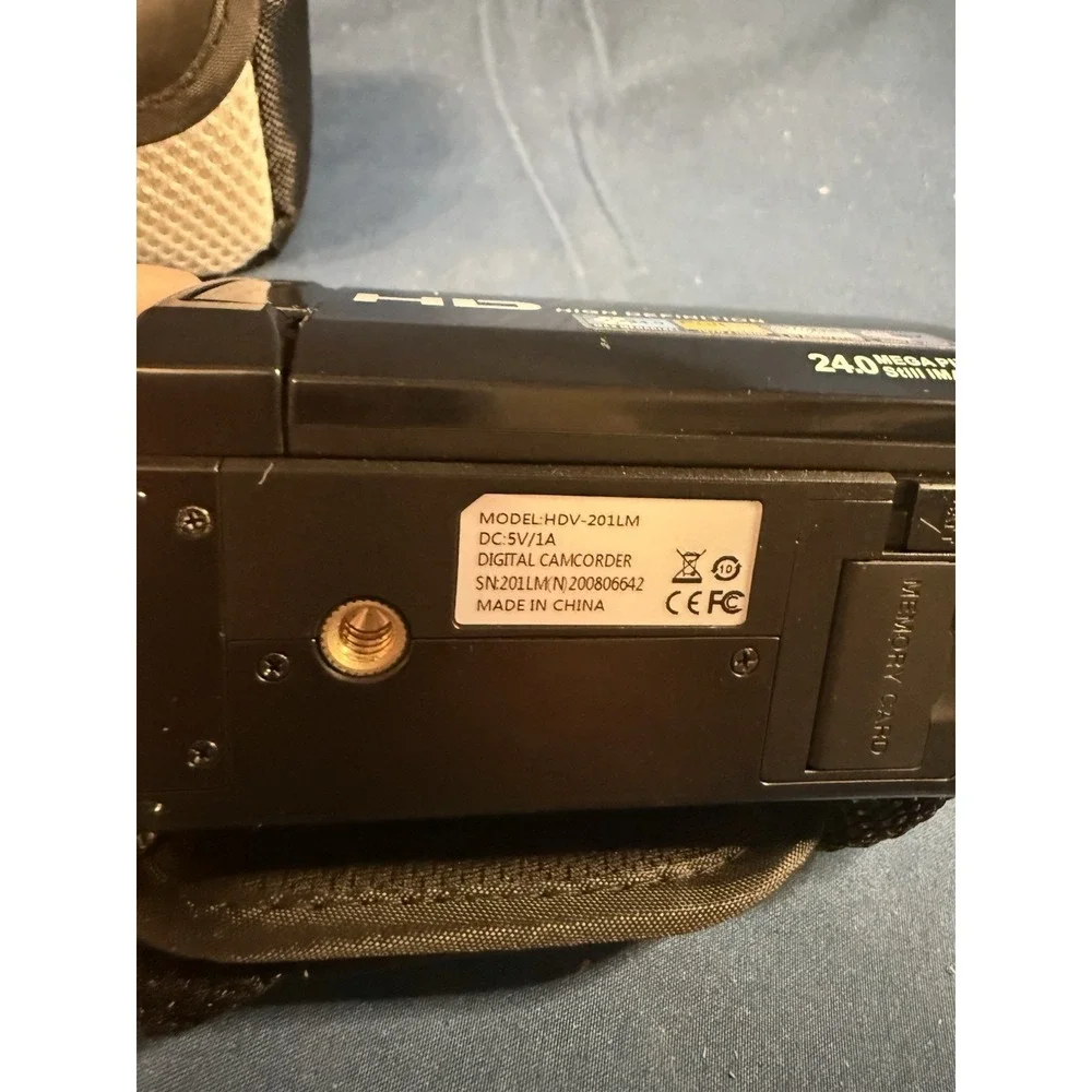 Digital Video Camera HDV-201LM Camcorder With Case Needs Battery Tested
